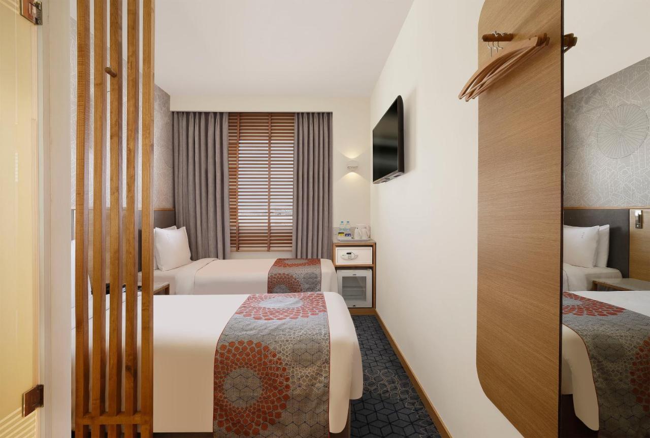 Holiday Inn Express Hyderabad Banjara Hills By Ihg Exterior photo