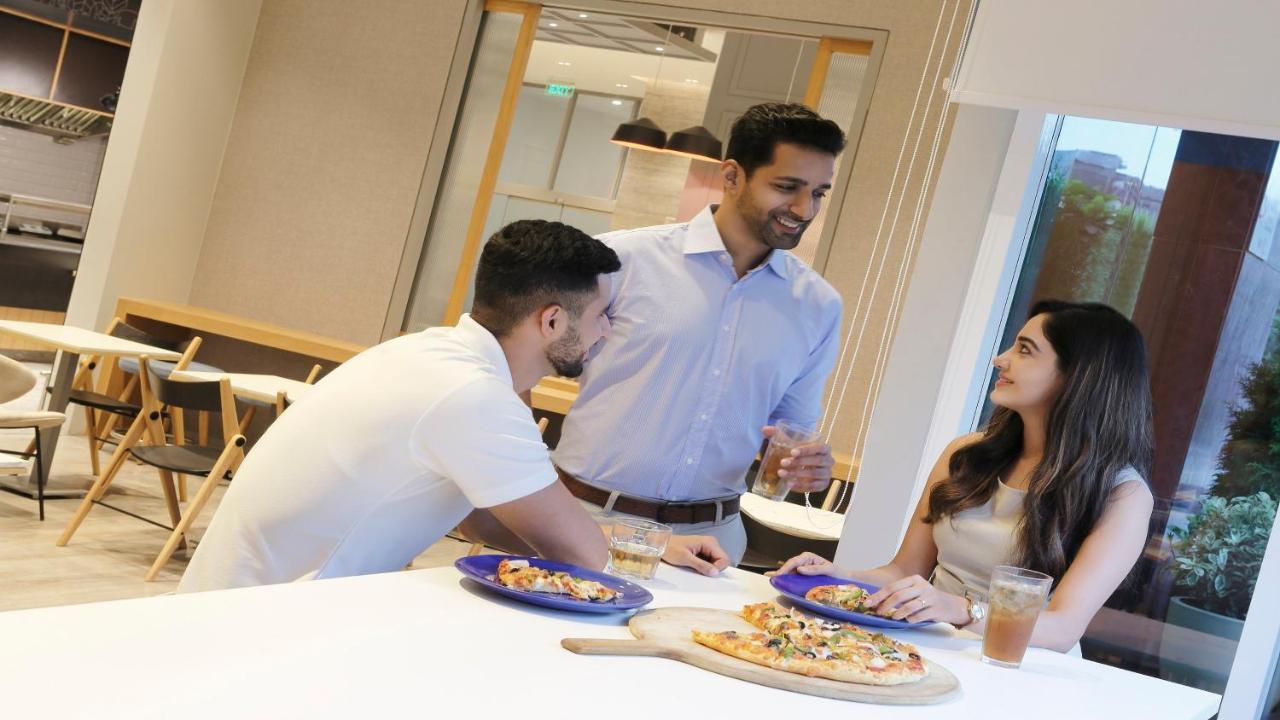 Holiday Inn Express Hyderabad Banjara Hills By Ihg Exterior photo