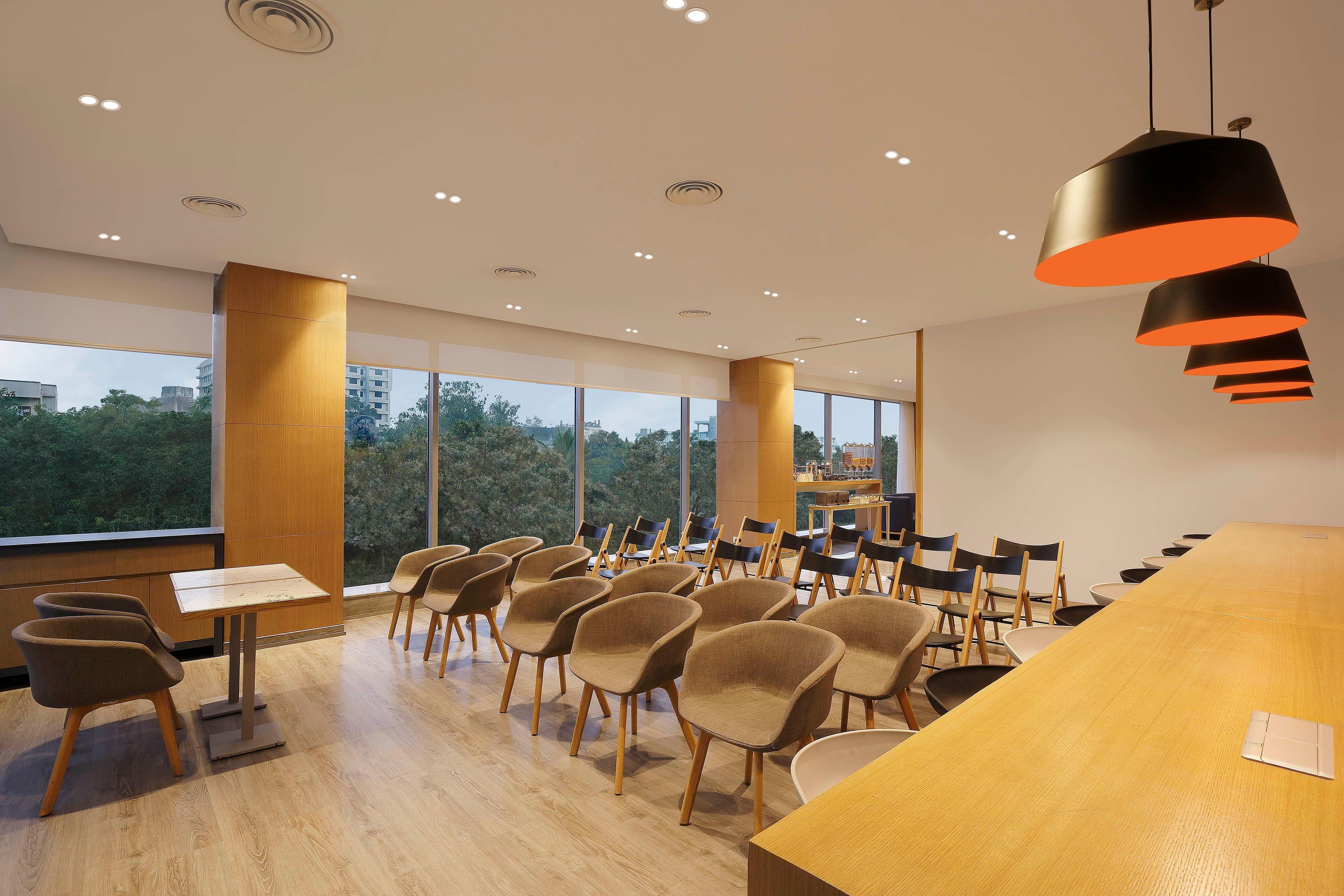 Holiday Inn Express Hyderabad Banjara Hills By Ihg Exterior photo