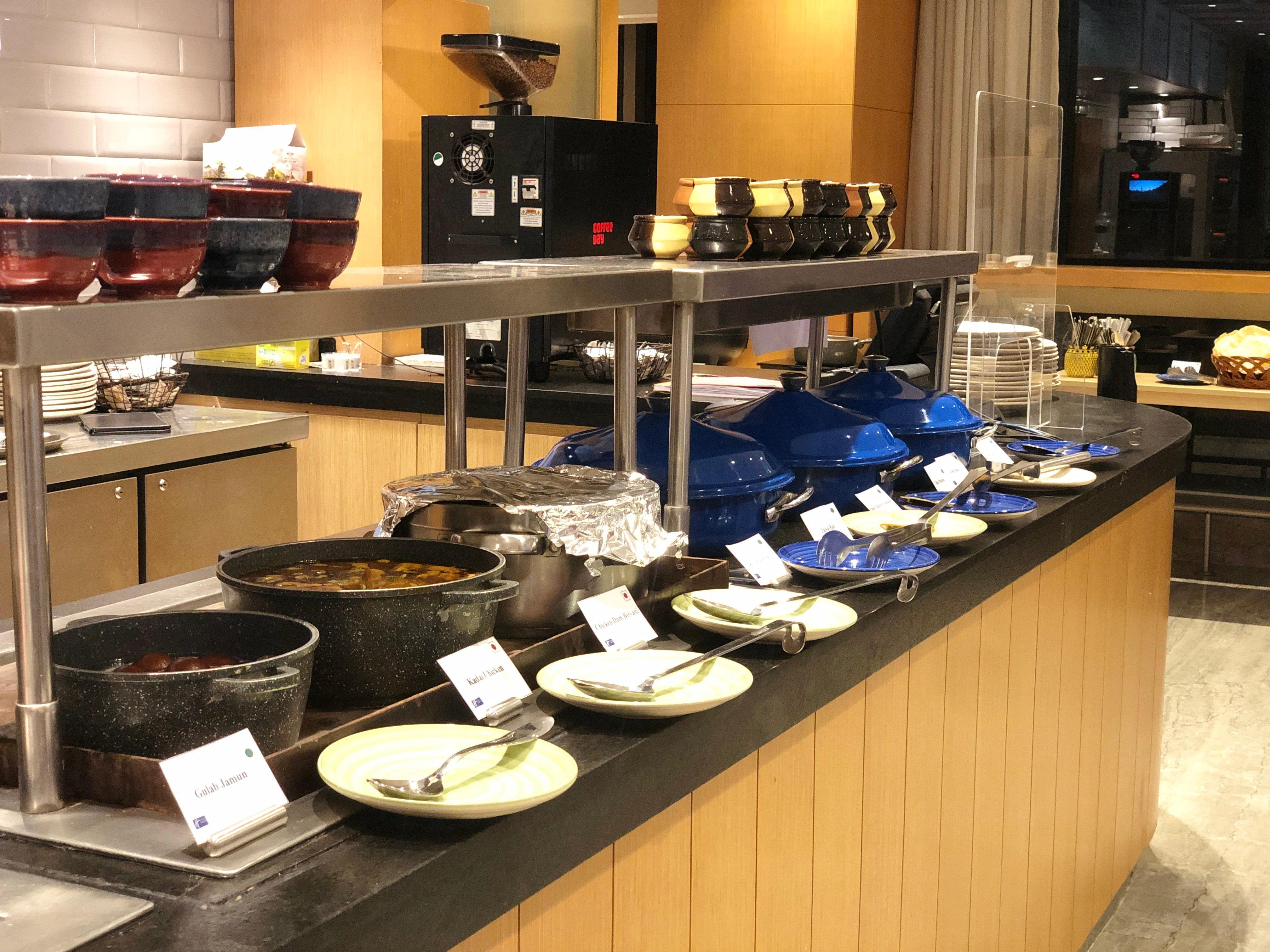 Holiday Inn Express Hyderabad Banjara Hills By Ihg Exterior photo